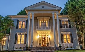 Silver Heart Inn & Cottages